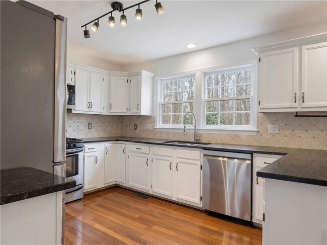 Photo - 3530 Waters Cove Way