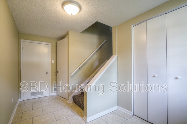 Photo - 107 SE Brentwood Dr