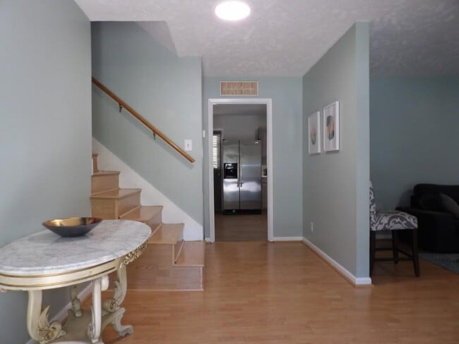 Photo - 917 9th Ave S