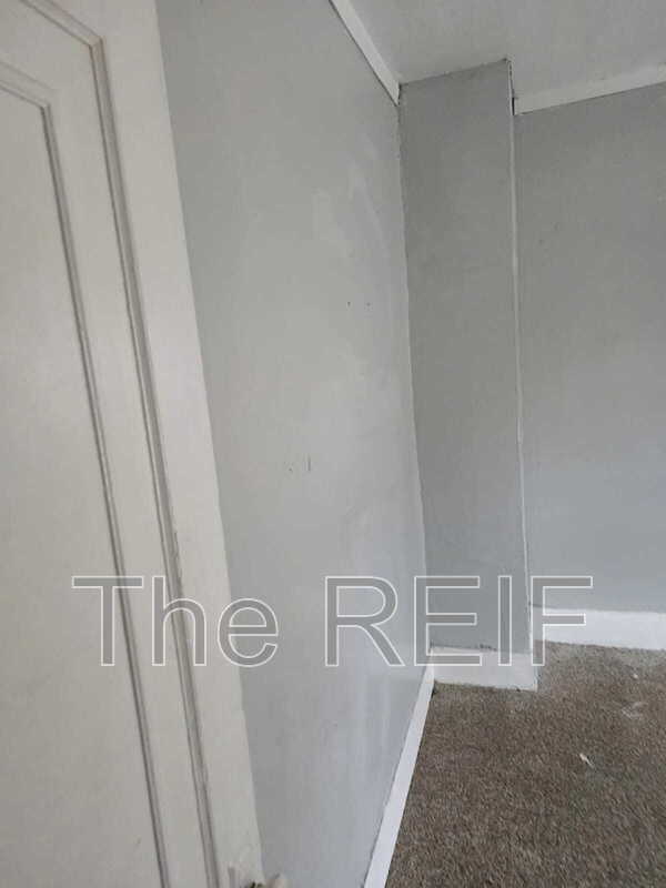 Photo - 1023 Barrie Ave