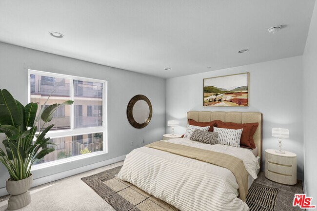 Photo - 7249 Franklin Ave Unidad 204