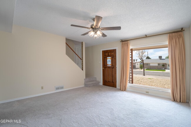 Photo - 10125 Chezelle Dr