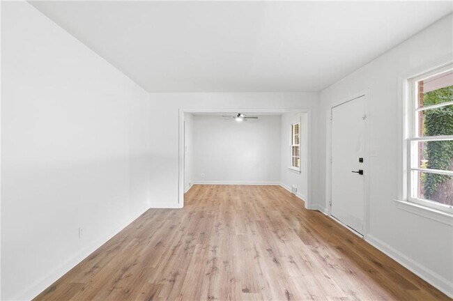 Photo - 2801 Mitchell Dr