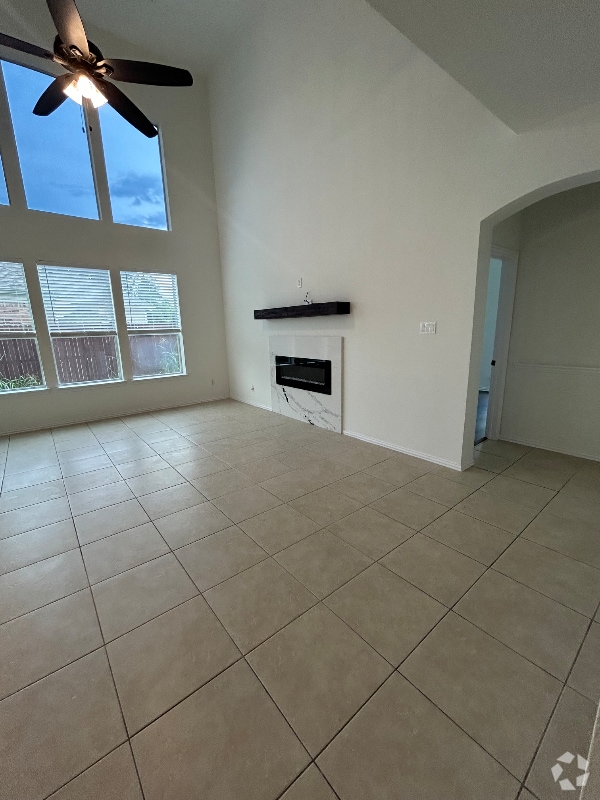 Building Photo - 412 Cypress Hill Dr Rental