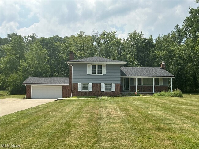 Photo - 3732 Maplecrest Rd