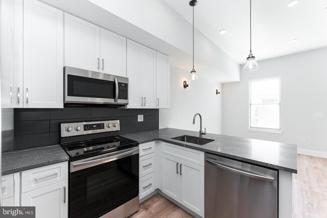 Photo - 2931 Salmon St Unit 1R