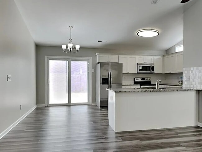 Photo - 108 Sampson Ct