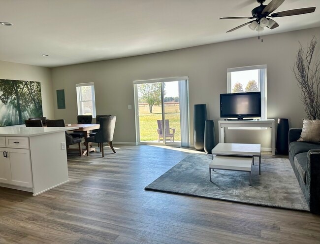 Photo - 1319 Sioux Turn