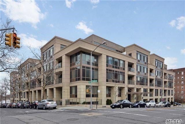 Building Photo - 64-05 Yellowstone Blvd Unit 209