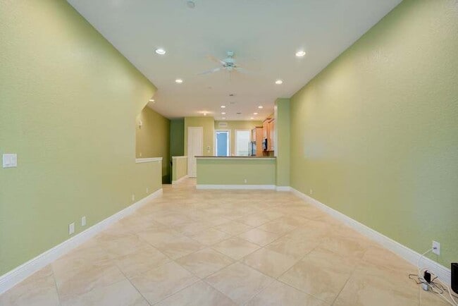 Photo - 5113 Artesa Way W