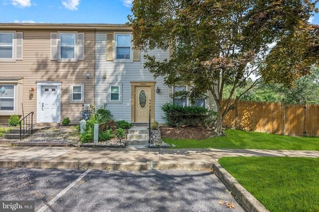 Building Photo - 5806 Red Haven Dr Rental