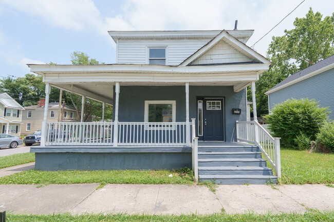 Building Photo - MOVE IN READY 4 Bedroom in Suffolk! Rental