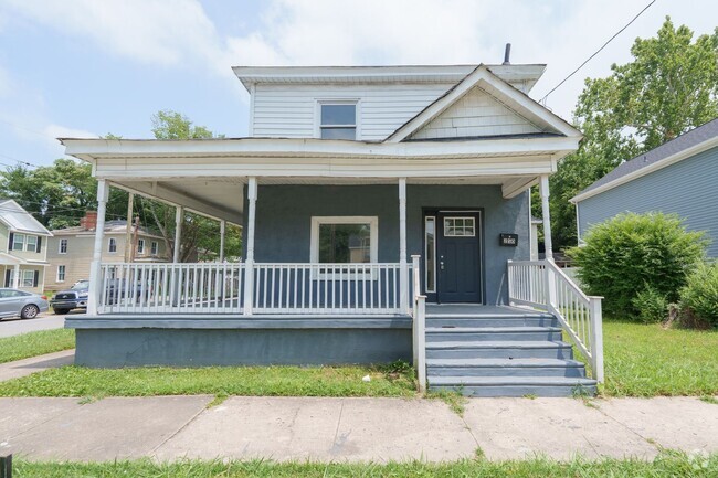Building Photo - MOVE IN READY 4 Bedroom in Suffolk! Rental
