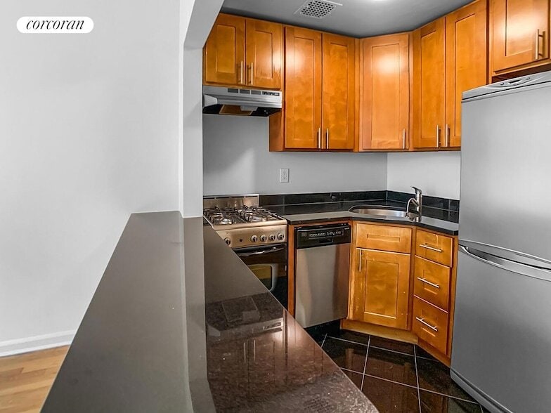 Photo - 33 W 87th St Unit 4A