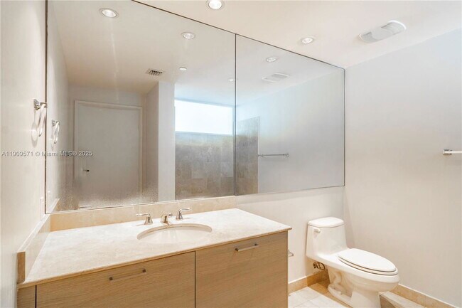 Photo - 350 NE 24th St