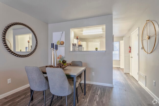 Photo - Greens of Hickory Trail Apartamentos