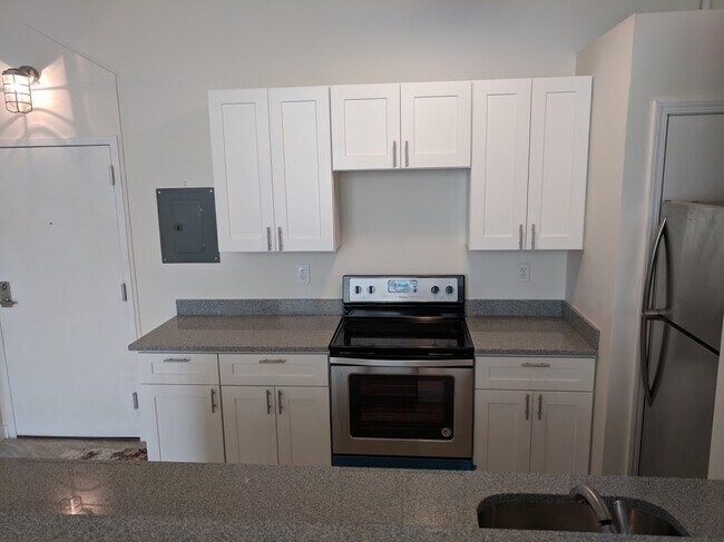 Photo - 5850 Centre Ave Unidad # 508