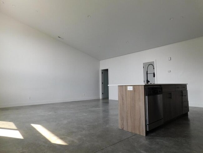 Photo - 3359 S 900 E
