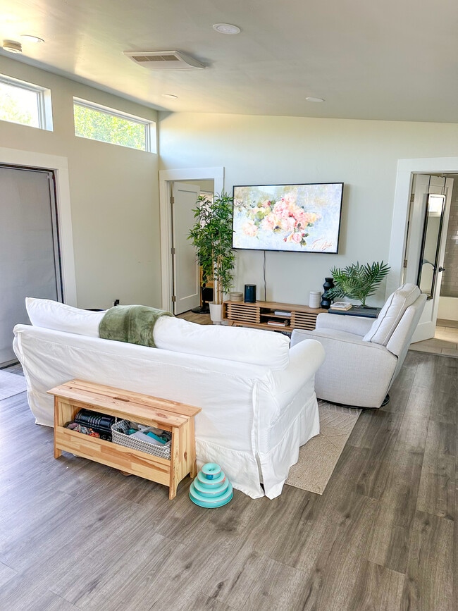 Photo - 1839 44th St Casa