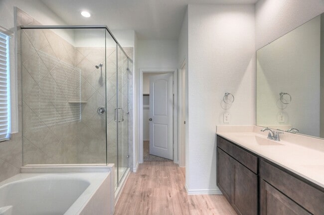 Photo - 31603 Zoe Pt