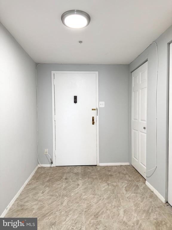 Building Photo - 28 Allegheny Ave Unit 1812