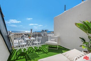 Photo - 24 Westwind St