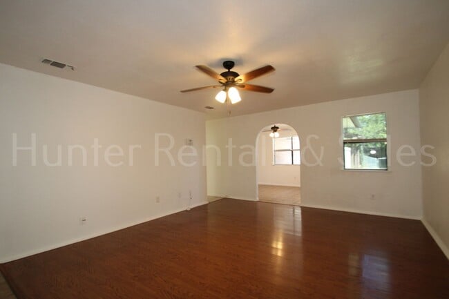 Photo - Bright and Open 3 Bedroom Home in Cove!