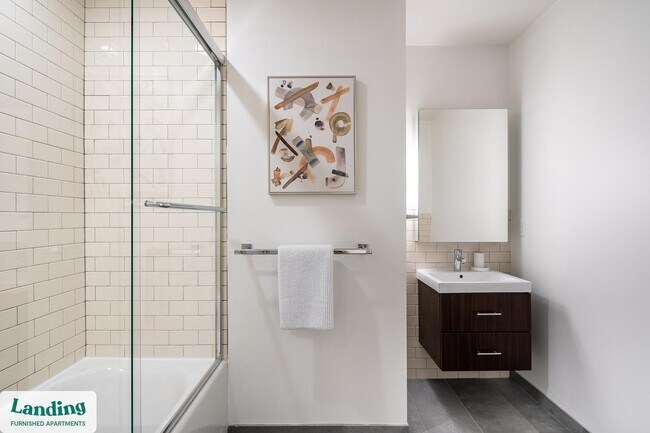 Photo - 933 McGee St Unidad 2-934.1411113