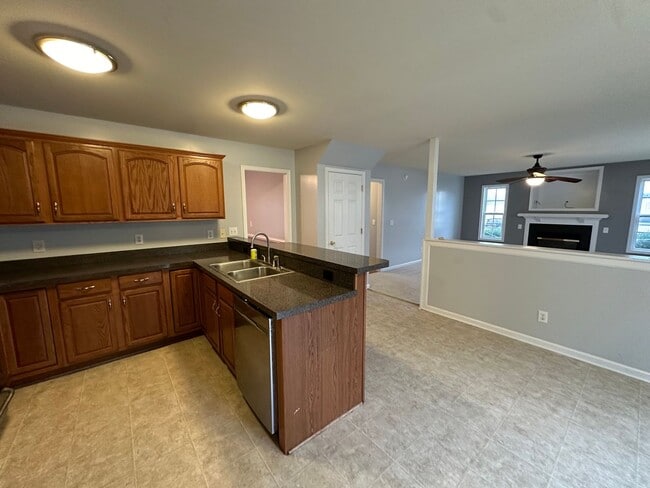 Photo - Spacious 4BR/3.5BA Two-Story Home in Queenswood Subdivision