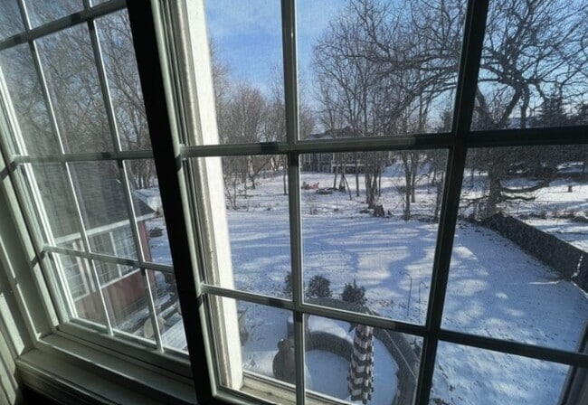 Photo - 3430 Urbandale Ln N