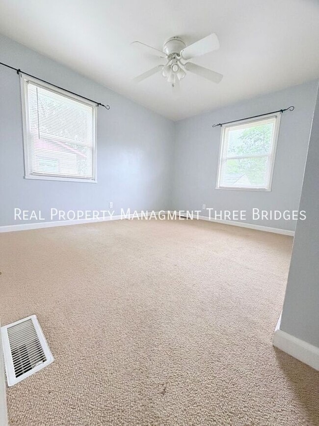 Photo - 1725 Fernbrook Dr