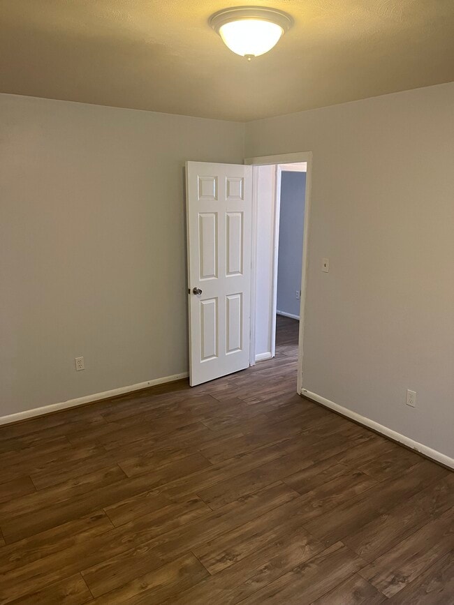 Photo - 2009 Mclain Street Unit #B