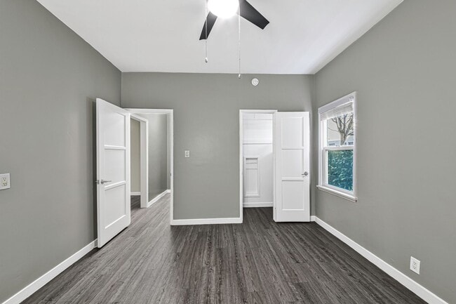 Photo - 2010 Pine Ave Unidad 04