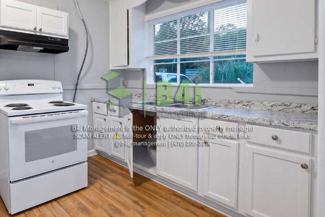 Photo - 904 Harbison Dr