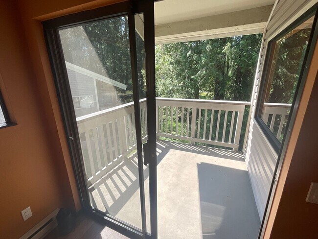 Photo - 1 Bed, 2 Bath Condo - Feels Like a Treehouse! Unidad 40