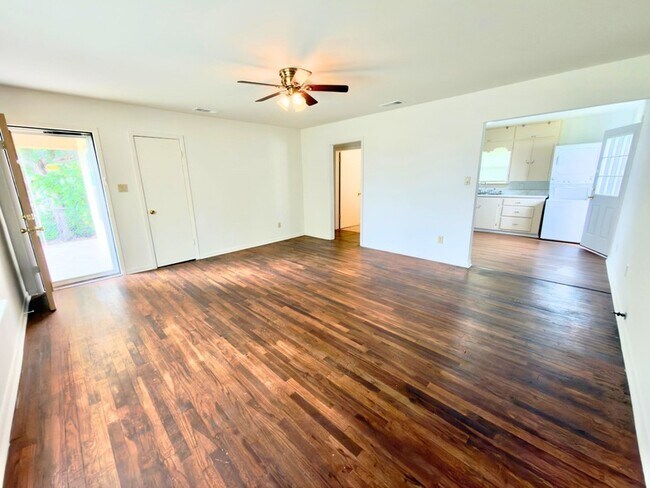 Photo - 102 Ator St