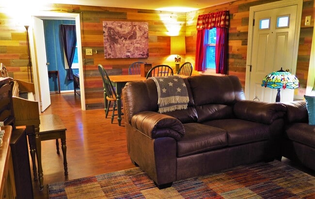35W497 Blackhawk Dr