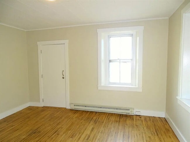 Photo - 317 W Main St