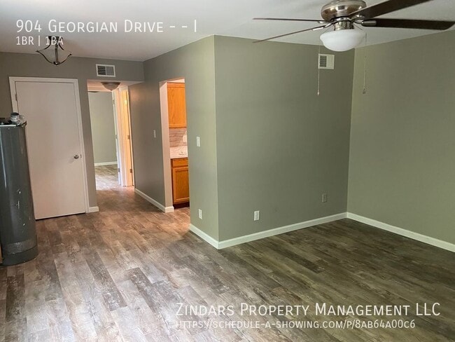 Building Photo - 904 Georgian Dr Unit I