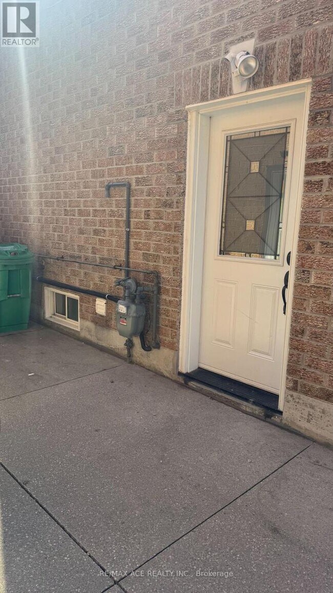 Photo - 3 Streamside Ln