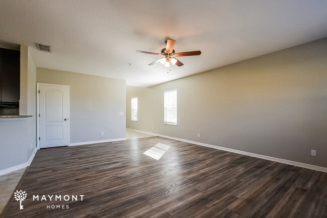 Photo - 226 White Dogwood Ln