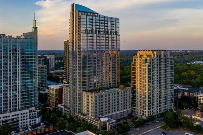 Building Photo - 855 Peachtree St NE Unit 1206
