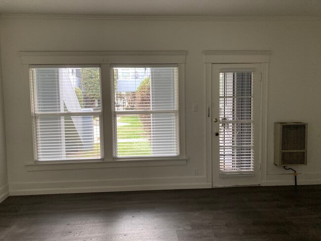 Photo - 533 S Westmoreland Ave Unidad 14