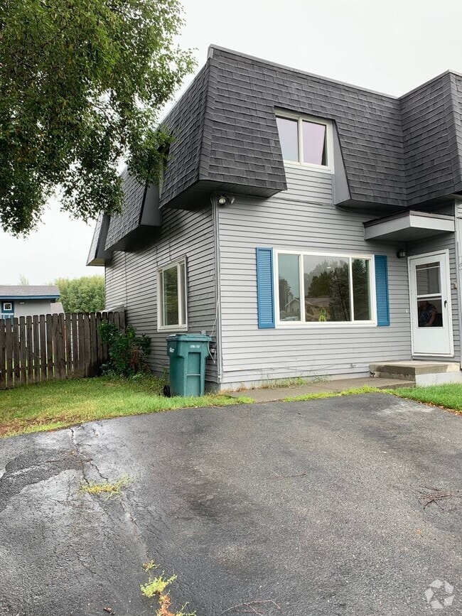 Building Photo - 6900 Unit ERTL Cranberry St #2 Rental