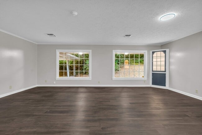 Photo - 706 Park Cir
