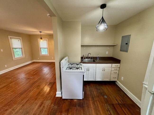 Photo - Studio 1 Bath - Carriage house in the Highlands