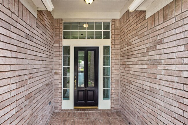 Photo - 26 Millport Dr
