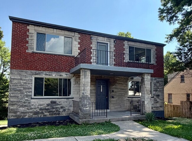 Building Photo - 2798 Queen City Ave Unit 2798-2