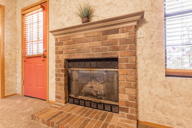 Photo - 2942 E Chattanooga St