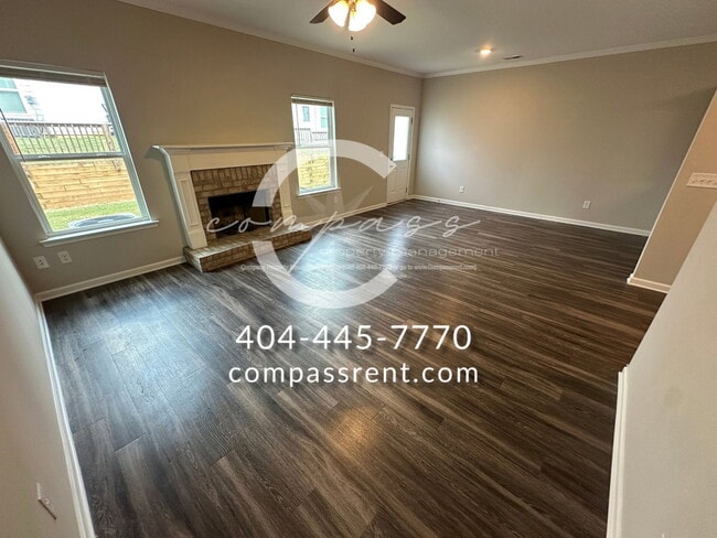 Photo - 107 Squarewood Ln NW